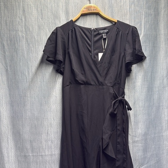🏁 Elegant Black Maxi Dress size medium NWT - Picture 6 of 8